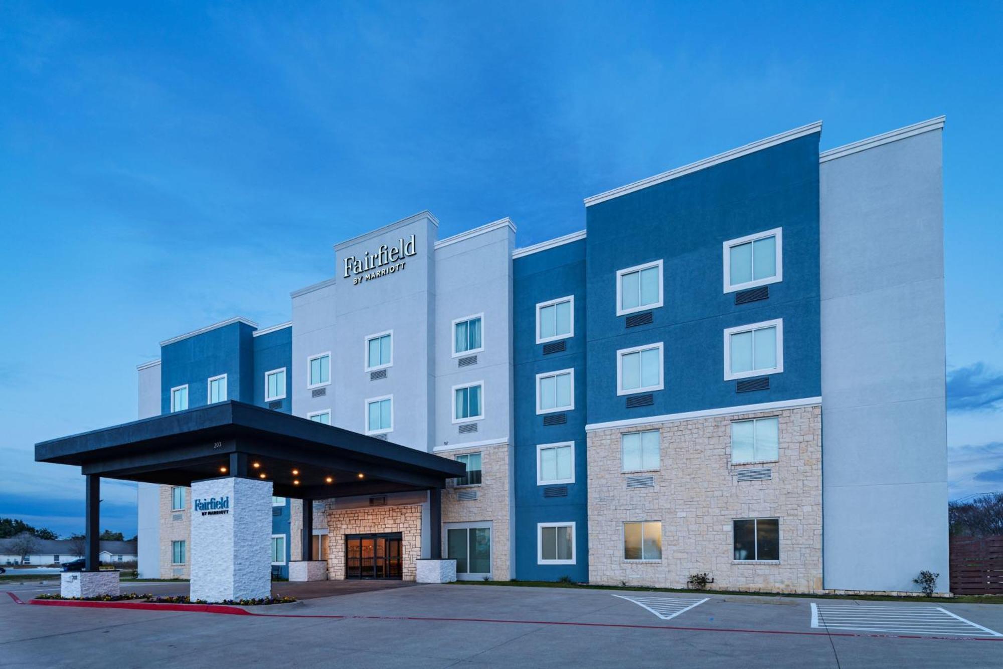 Fairfield By Marriott Inn & Suites Hillsboro Bagian luar foto