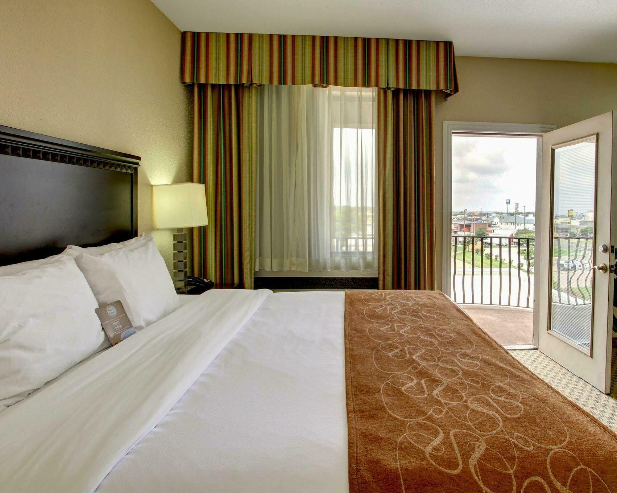 Fairfield By Marriott Inn & Suites Hillsboro Bagian luar foto